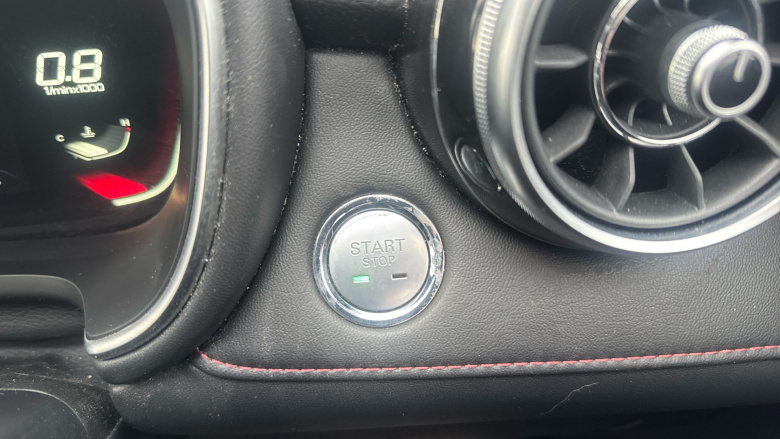 MG Hs 1.5 T-GDI Excite 5dr DCT Petrol Hatchback